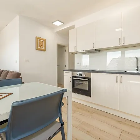 1 Bedroom Gorgeous In Kozino