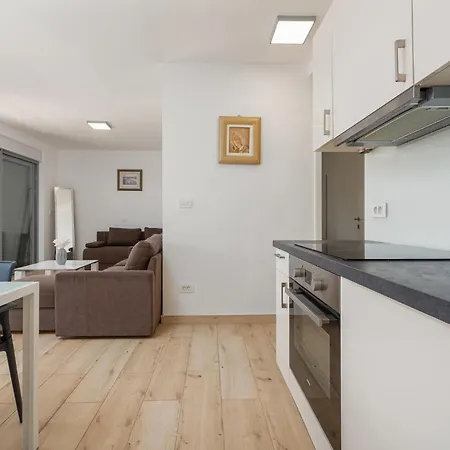 1 Bedroom Gorgeous In *