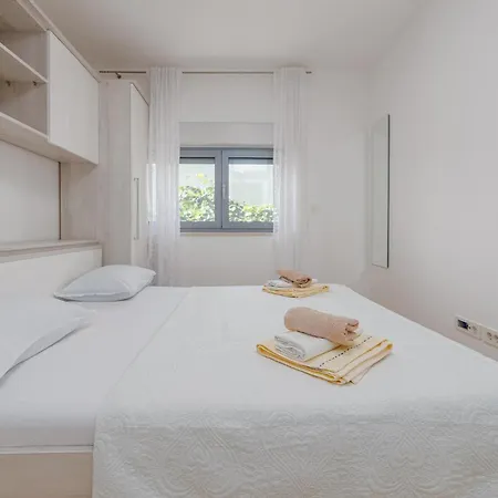 1 Bedroom Gorgeous In Kozino